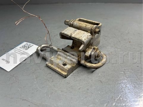 Петля двери задней левой Volkswagen Passat B5, 1999 г., OEM 3B4833411B, арт. B85570562