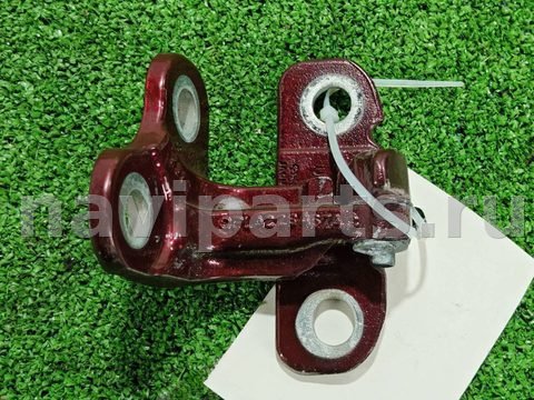 Петля двери задней левой Land-Rover Range Rover Sport, 2015 г., арт. D16572