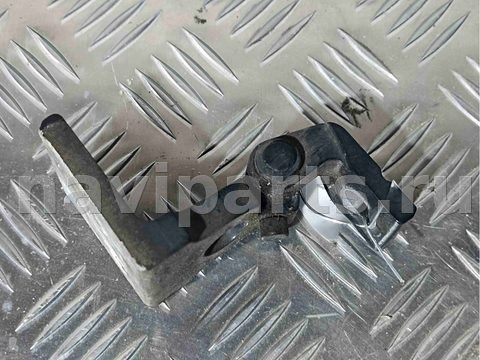 Петля двери задней правой Audi A4, 1997 г., арт. 001362