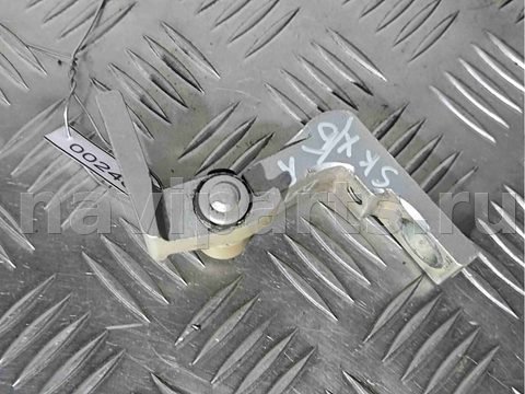 Петля двери задней правой Skoda Octavia, 2000 г., арт. 002489