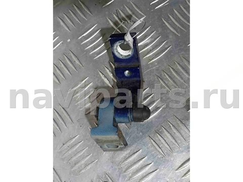 Петля двери задней правой Volkswagen Golf, 1998 г., арт. 009356