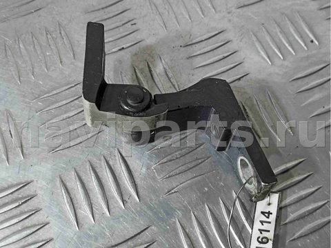 Петля двери задней правой Skoda Octavia, 2003 г., арт. 016114