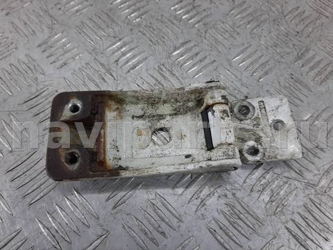 Петля двери задней правой Mercedes Sprinter, 2005 г., OEM 9017400737, арт. 1094717