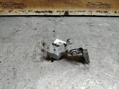 Петля двери задней правой Volkswagen Polo, 2001 г., арт. 176167