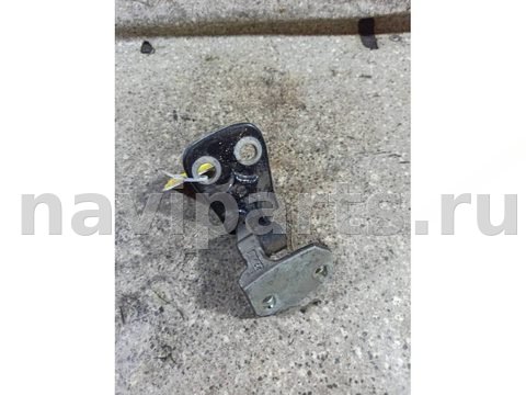 Петля двери задней правой Land-Rover Range Rover Sport, 2007 г., арт. 22323004001