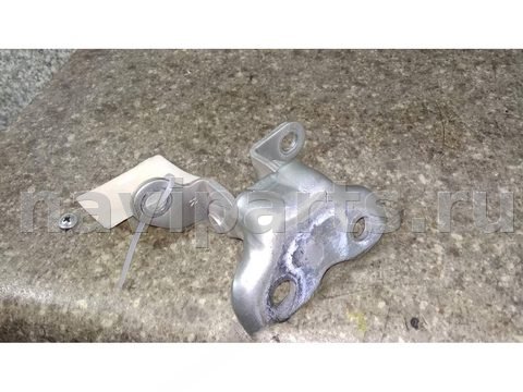Петля двери задней правой Toyota Avensis, 2006 г., арт. 22342001005