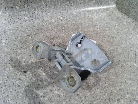 Петля двери задней правой Hyundai Trajet, 2004 г., арт. 46023005620