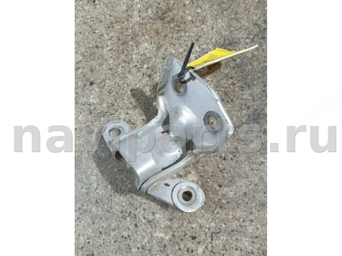 Петля двери задней правой Mazda Demio, 2002 г., арт. 46023017611
