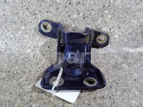 Петля двери задней правой Mazda 626, 2001 г., арт. 46023024446