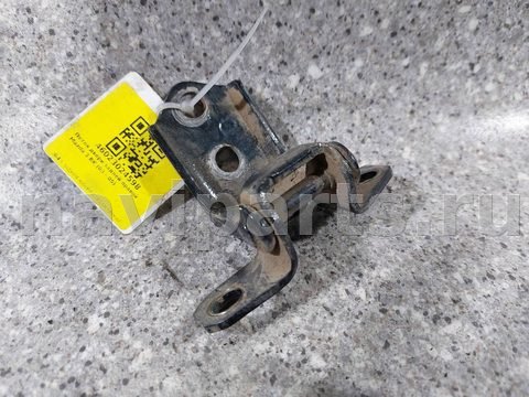 Петля двери задней правой Mazda 3, 2005 г., арт. 46023024598
