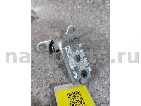 Петля двери задней правой Lexus RX, 2005 г., арт. 46023036917, фото 2