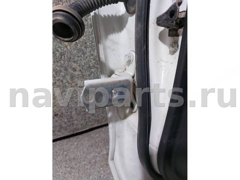 Петля двери задней правой Toyota Yaris, 2011 г., арт. 46023053317