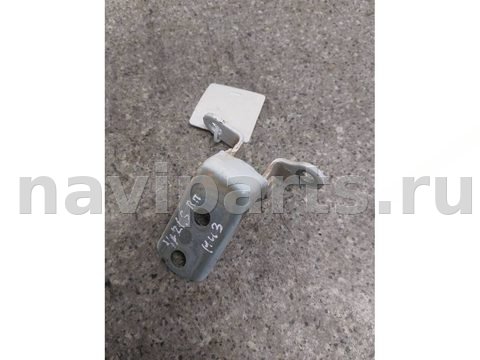 Петля двери задней правой Toyota Yaris, 2016 г., арт. 46023053367