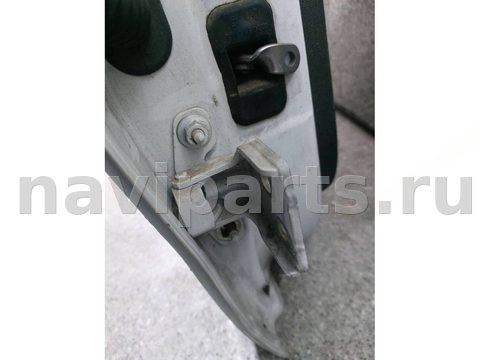 Петля двери задней правой Renault Sandero, 2012 г., арт. 46023053670_1