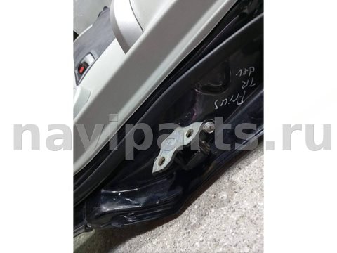 Петля двери задней правой Toyota Prius, 2014 г., арт. 46023076835_1
