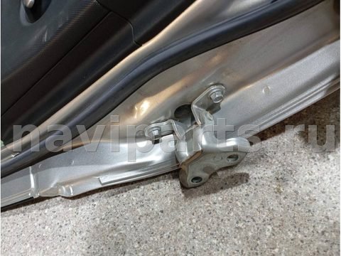 Петля двери задней правой Toyota Auris, 2011 г., арт. 46023076897_1