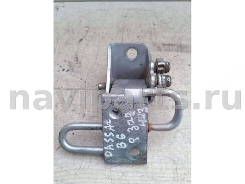 Петля двери задней правой Volkswagen Passat, 2005 г., арт. 75836214
