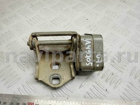Петля двери задней правой Renault Scenic, 2007 г., OEM 8200885639, арт. A49705