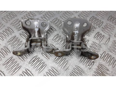 Петля двери задней правой Hyundai Terracan, 2004 г., арт. AUK12F301