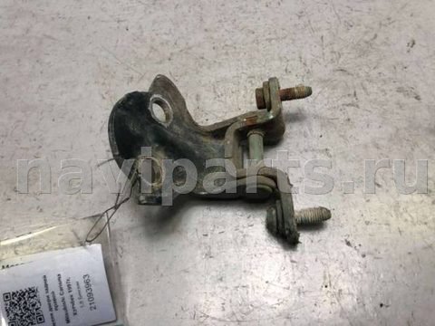 Петля двери задней правой Mitsubishi Carisma, 1997 г., арт. B21093963