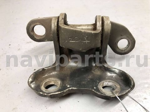 Петля двери задней правой Toyota Corolla Verso, 2006 г., OEM 687500F010, арт. B66011870