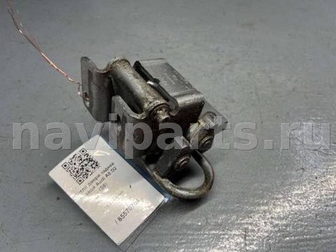 Петля двери задней правой Audi A8 D2, 1998 г., OEM 4D0833412, арт. B85570704