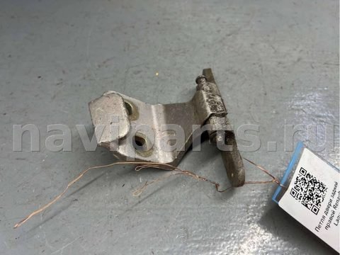Петля двери задней правой Renault Laguna, 1996 г., OEM 135Q, арт. B85604723