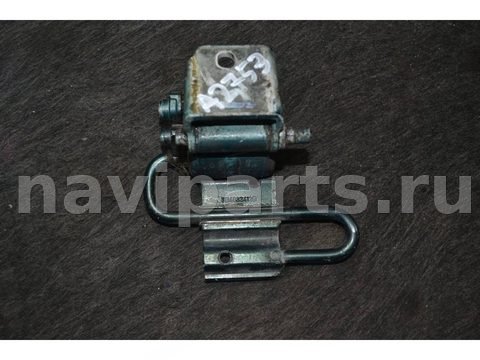 Петля двери задней правой Volkswagen Passat B5, 2000 г., арт. a2753