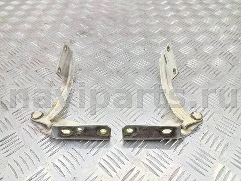 Петля капота Ford Focus, 2000 г., OEM XS4116801AF, арт. 1031927