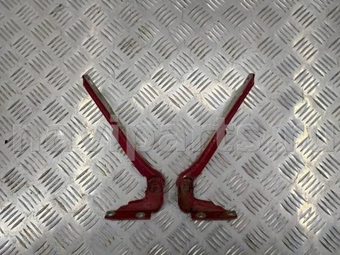 Петля капота Audi A6, 1999 г., OEM 4B0823301D, арт. 1032263