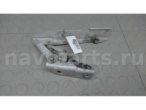 Петля капота BMW 5 E60/E61, 2005 г., OEM 41617120276, арт. 91C21D501