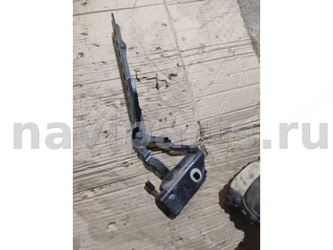 Петля капота левая Audi A8 D3, 2004 г., арт. 105085586