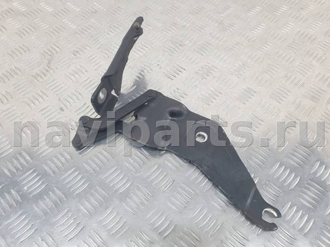 Петля капота левая BMW X5 E70, 2010 г., OEM 7208627, арт. 11210