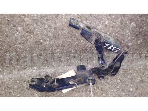 Петля капота левая BMW 5 E39, 2000 г., арт. 13703002007