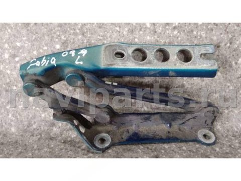 Петля капота левая Skoda Fabia, 2009 г., арт. 13738002001