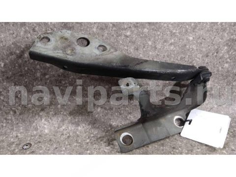 Петля капота левая Volvo V50, 2006 г., арт. 13743021001