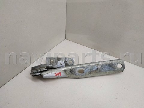 Петля капота левая Volkswagen Passat, 1998 г., OEM 3B0823301A, арт. 2062172