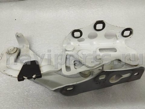 Петля капота левая Mercedes C W205, 2019 г., OEM A2058800828, арт. 35647