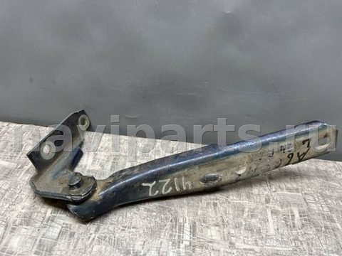 Петля капота левая Audi A6, 1999 г., OEM 4b0823301d, арт. 4122