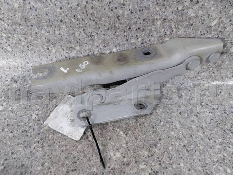 Петля капота левая BMW 5 E60/E61, 2005 г., OEM 41617008727, арт. 46023035702