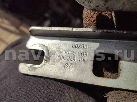Петля капота левая Volkswagen Passat B6, 2006 г., OEM 1k0828300c, арт. 91857167, фото 3