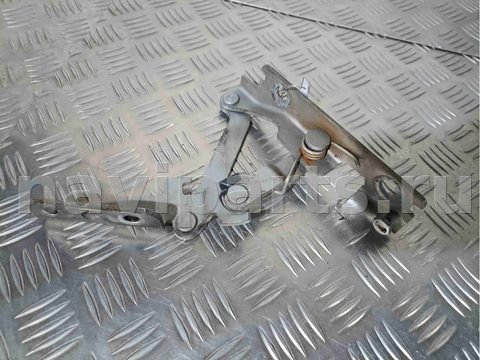 Петля капота правая Opel Sintra, 1998 г., арт. 004930