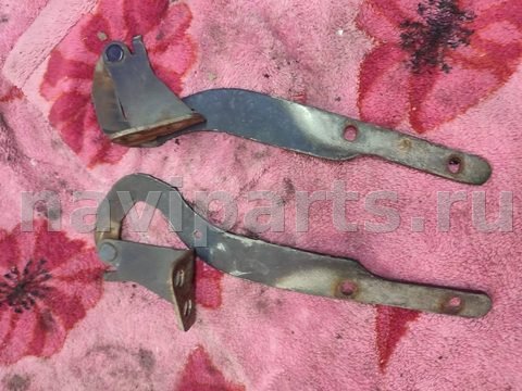Петля капота правая Ford Mondeo, 1995 г., арт. 005925