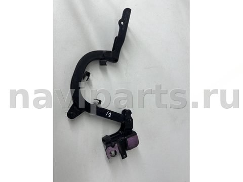Петля капота правая BMW i3 I01, 2016 г., OEM 7299168, арт. 11112