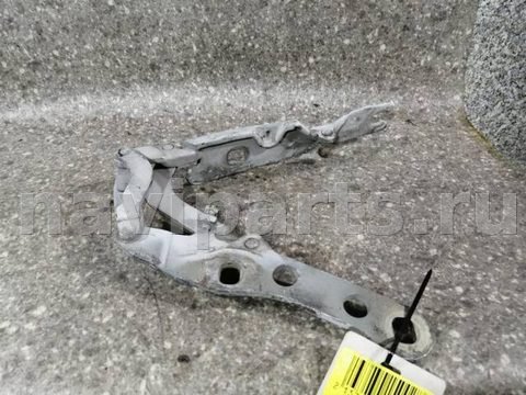 Петля капота правая BMW 3 E46, 2004 г., OEM 8200124, арт. 13703015002