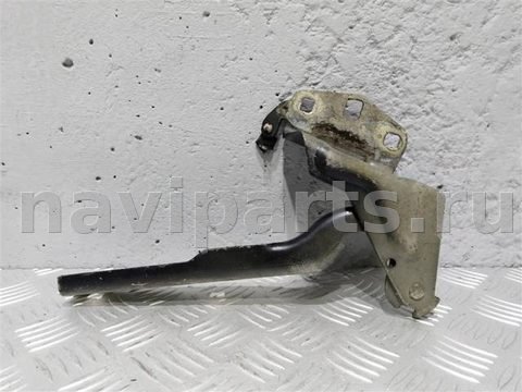 Петля капота правая Volkswagen Passat CC, 2008 г., OEM 3C8823302A, арт. 15731