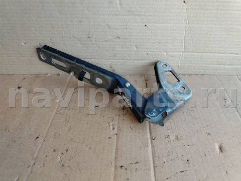 Петля капота правая Audi Q7 4L, 2006 г., OEM 4L0823302, арт. 17398.H924