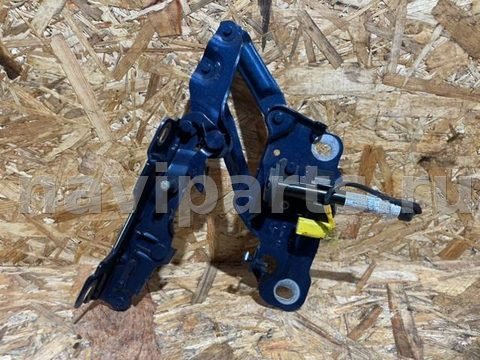 Петля капота правая BMW X3 G01, 2019 г., OEM 7397500, арт. 2519