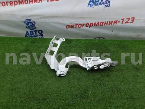 Петля капота правая Mercedes C W205, 2014 г., OEM A2058800928, арт. 32232