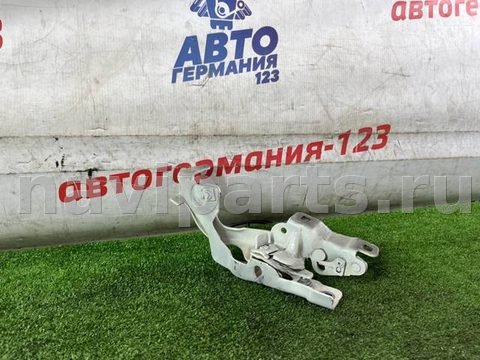 Петля капота правая Mercedes GLA X156, 2014 г., OEM A1768800428, арт. 44318